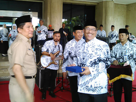 Pencarian PGRI Flores Timur - Persatuan Guru Republik Indonesia Cabang Flores Timur